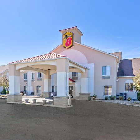 Super 8 By Wyndham Cloverdale In Ngoại thất bức ảnh
